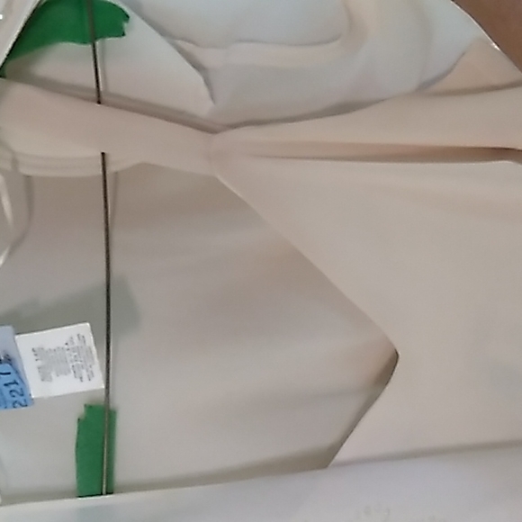 Beautiful multifunction dress - Picture 2 of 4